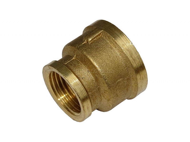 Муфта латунная переходная 1 1/2"х 1 1/4" 